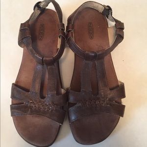 SALE! Keen brown leather sandals 8.5